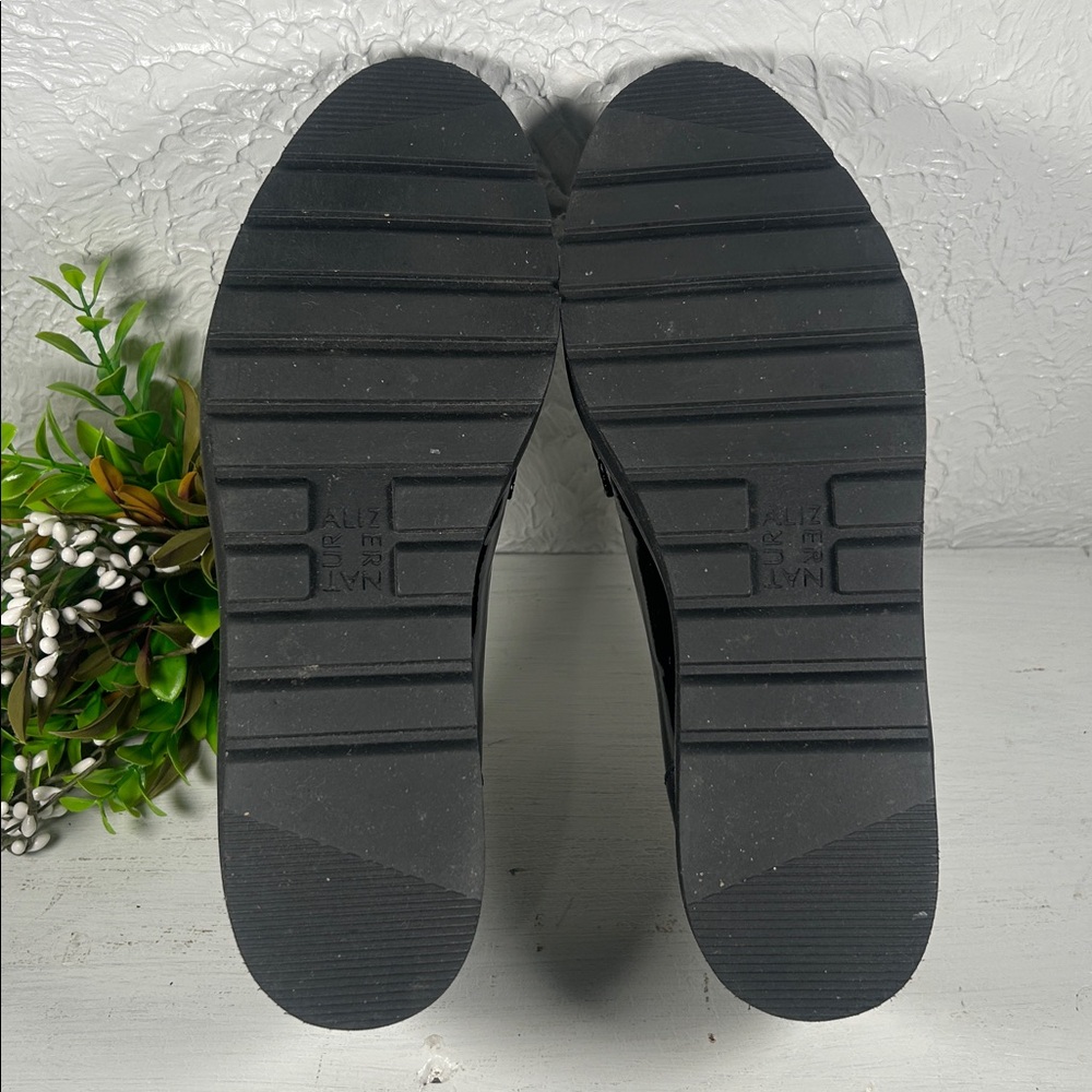 NWOT Naturalizer Ellie Blk Patent Leather Loafers with Tassels Size 7 NWOT Shoe - Picture 9 of 12